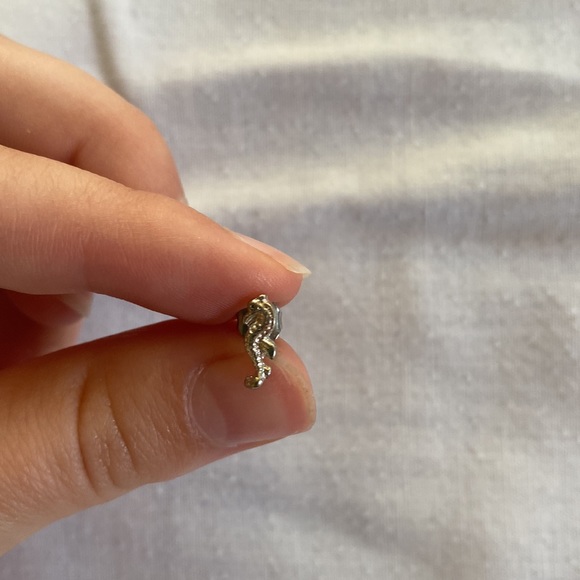 set of 4 nautical themed stud earrings - Picture 3 of 5